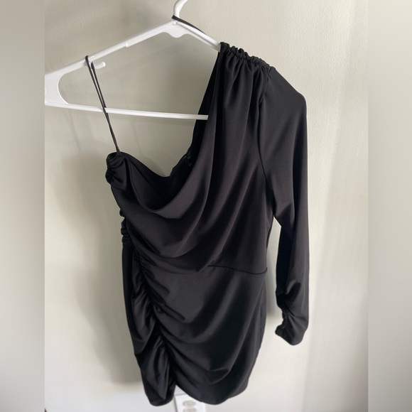 Cinq a Sept Alora Dress - One Shoulder Ruched Mini - Black - Size 8 - Picture 8 of 15